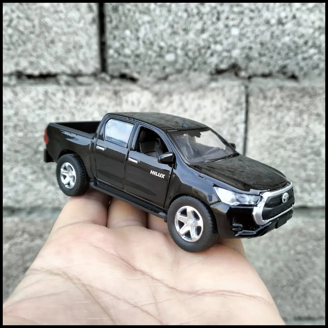 1:36 Scale Toyota Revo Hilux (Vego Dala) Diecast Model Car