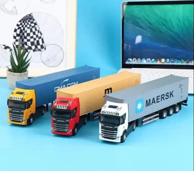 1:50 Scale Diecast Alloy Truck Head Model Toy Container Truck Pull Back With Light