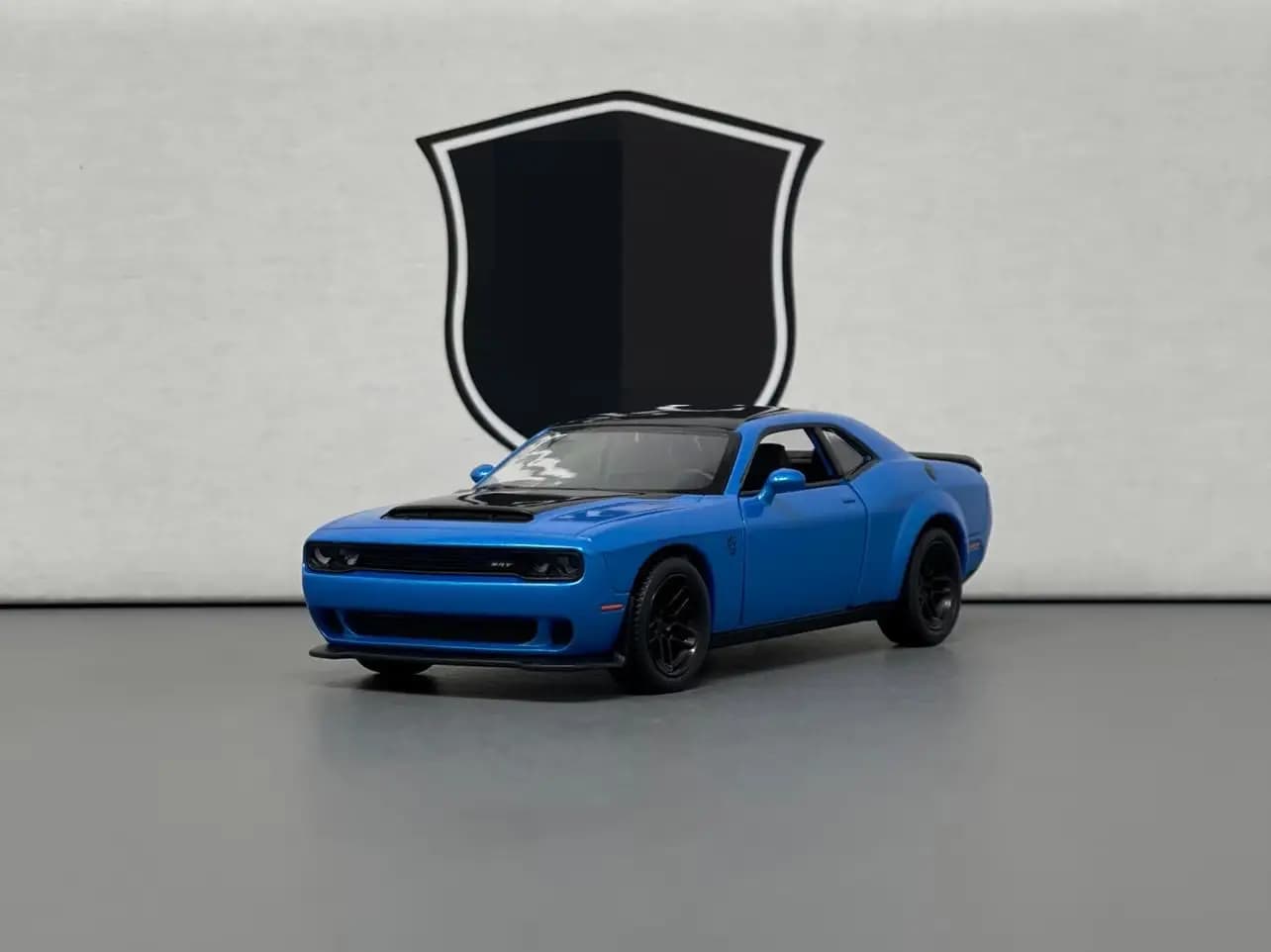 Kinsmart 1:40 Dodge Challenger SRT Demon 170 Diecast Model