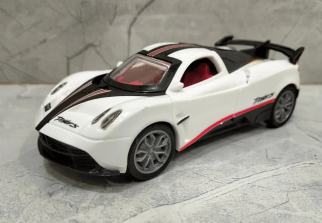 1:32 Scale Pagani Huayra ABS/Plastic Model Toy Car for Kids