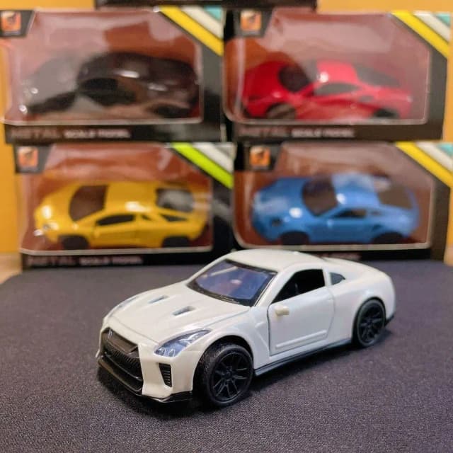 1:43 Nissan GTR Diecast Model Simulation Sports Car Toy Vehicle Collection