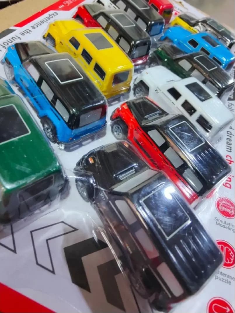Pack of 12 Cars Jeep diecast Model