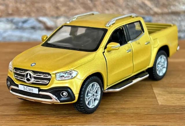KINSMART 1/36- Scale Model Car Metal Diecast Toy Vehicle Gift Collection New